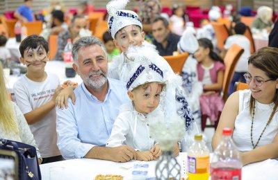 Bayraklı’da sünnet şöleni